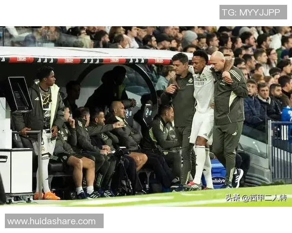 中超激战皇马险胜AC米兰红牌事件引发全场热议与争议