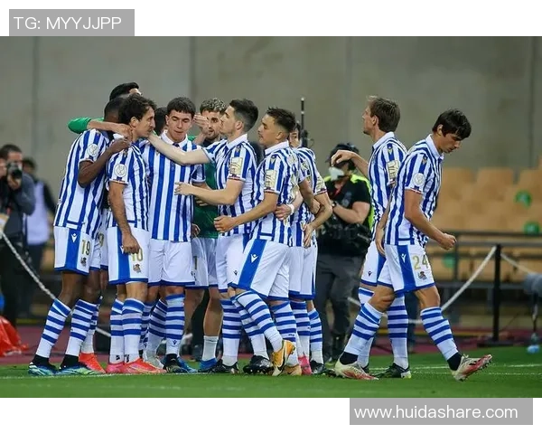 西甲激战阿森纳与国米握手言和绝杀瞬间引发全场狂欢分析