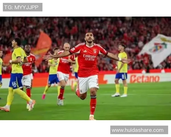 英超激战：AC米兰与本菲卡互交白卷全场气氛紧张刺激