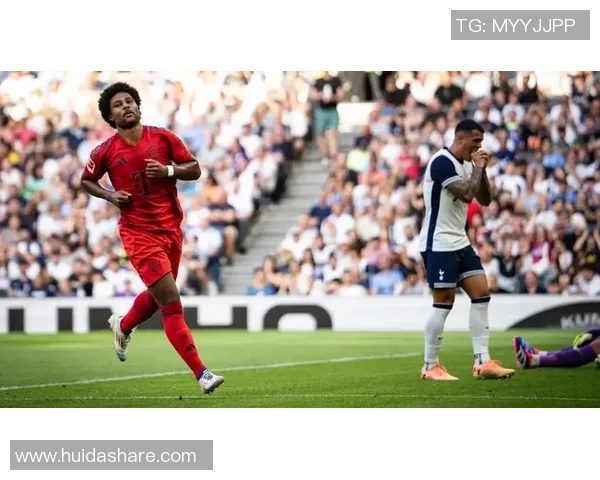 热刺友谊赛大胜拜仁4-0赛场瞬间引发热烈讨论与分析 热刺友谊赛大胜拜仁4-0赛场瞬间引发热烈讨论与分析