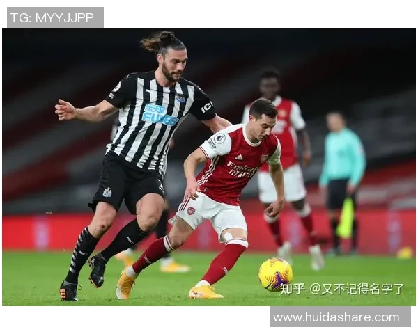 世界杯精彩对决AC米兰小胜阿森纳点燃全场激情分析