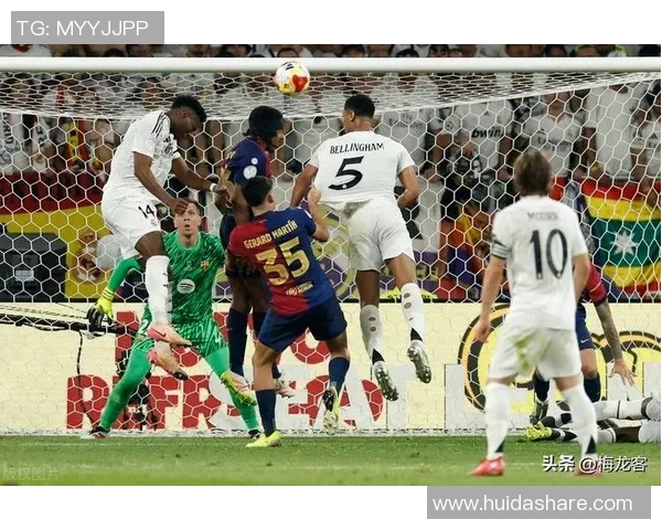 巴萨逆转拜仁3-2晋级国王杯绝杀瞬间引发争议判罚热议