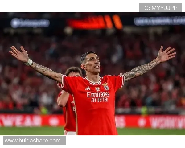 中超精彩对决本菲卡五球狂胜莱比锡引发全场热烈反响