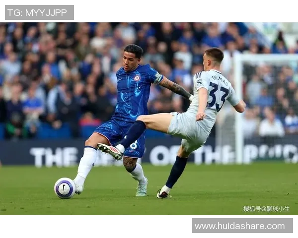 欧联杯精彩对决莱比锡与切尔西战成平局逆转瞬间点燃全场激情